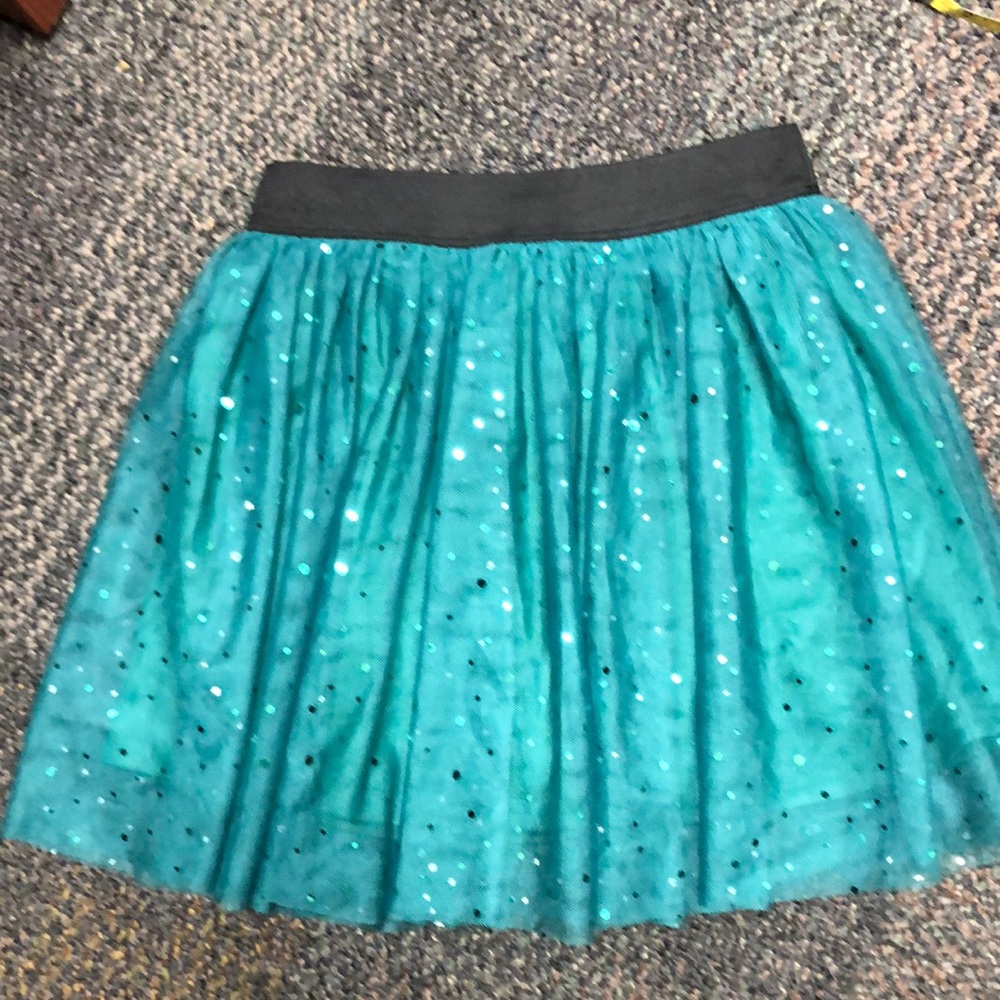 Beautees green holiday skirt